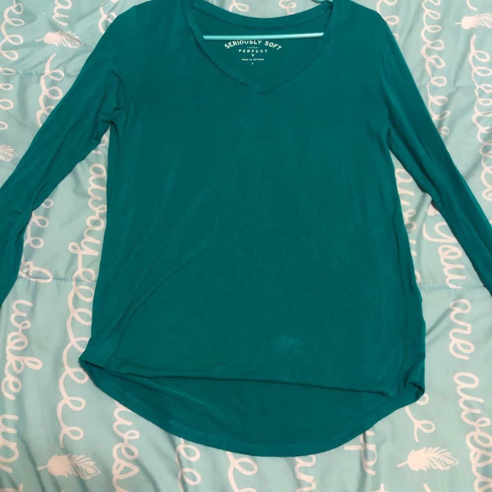 Soft Green V-Neck LongSleeve shirt